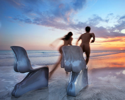 Her glossy gold by Horm