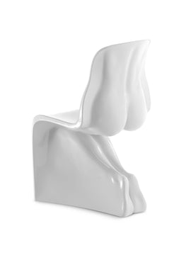 Her glossy white by Horm