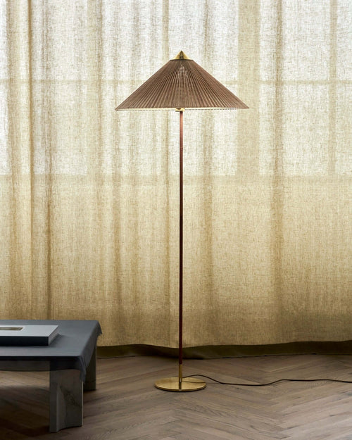 Lampada Gubi 9602 | Scandinava senza tempo | TheLoft.store